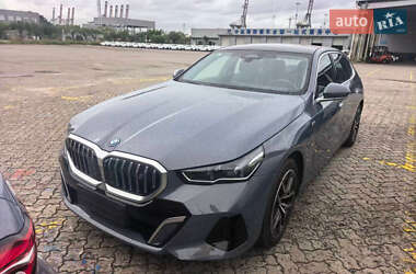 Седан BMW i5 2024 в Києві