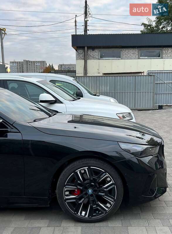 Седан BMW i5 2024 в Черкассах