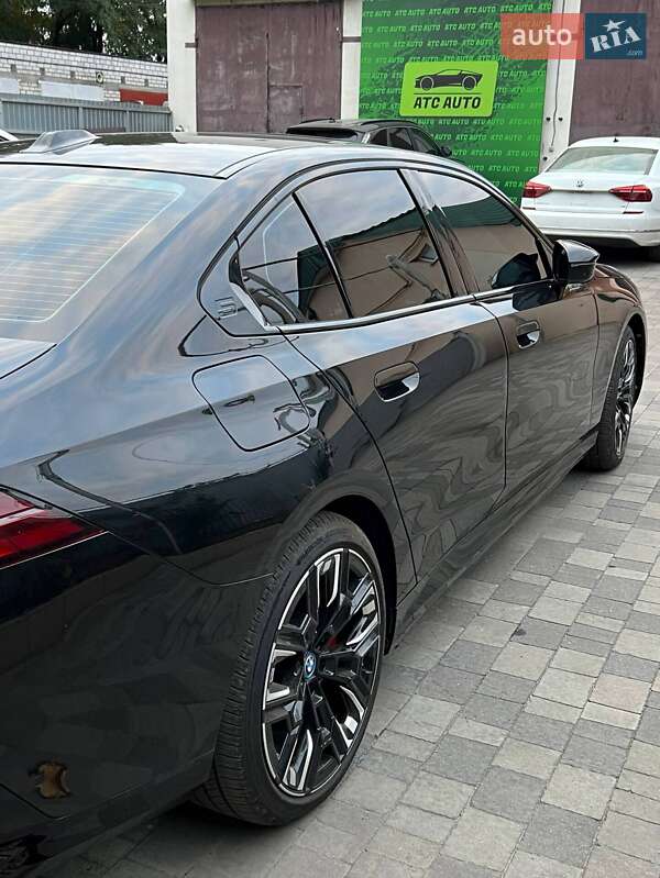 Седан BMW i5 2024 в Черкассах