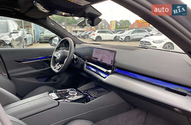 Универсал BMW i5 2025 в  фото 8 Универсал BMW i5 2025 в