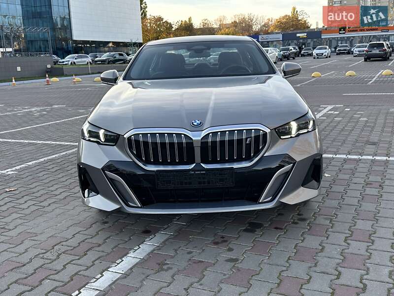 Седан BMW i5 2024 в Одессе