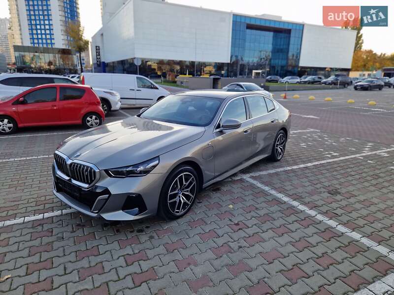 Седан BMW i5 2024 в Одессе