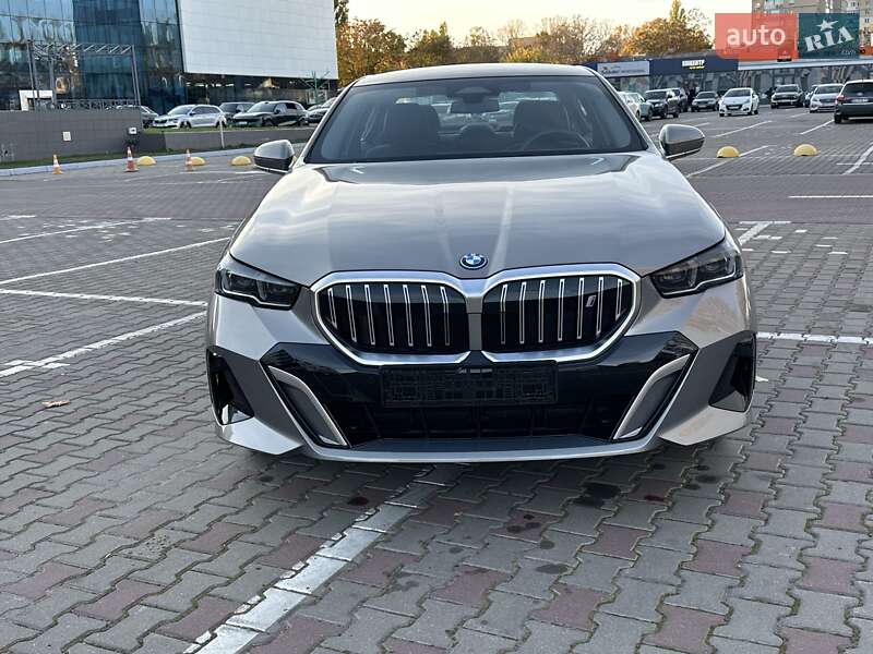 Седан BMW i5 2024 в Одессе