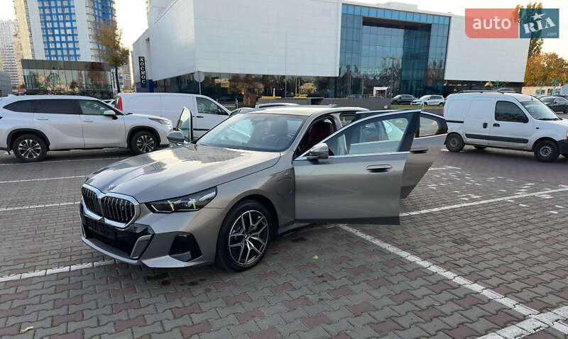 Седан BMW i5 2024 в Одессе