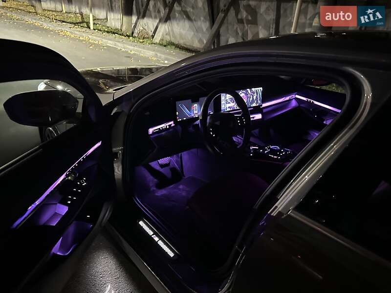 Седан BMW i5 2024 в Одессе