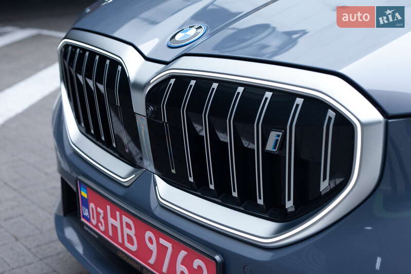 Седан BMW i5 2024 в Киеве