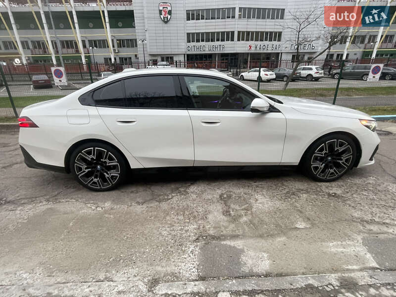 Седан BMW i5 2024 в Киеве фото 4 Седан BMW i5 2024 в Киеве