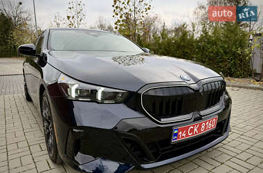Седан BMW i5 2024 в Львові