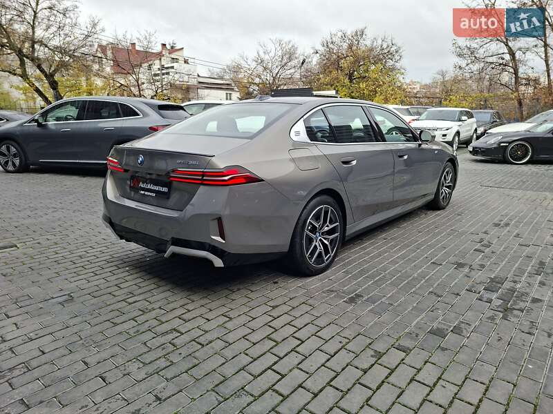 Седан BMW i5 2024 в Одесі