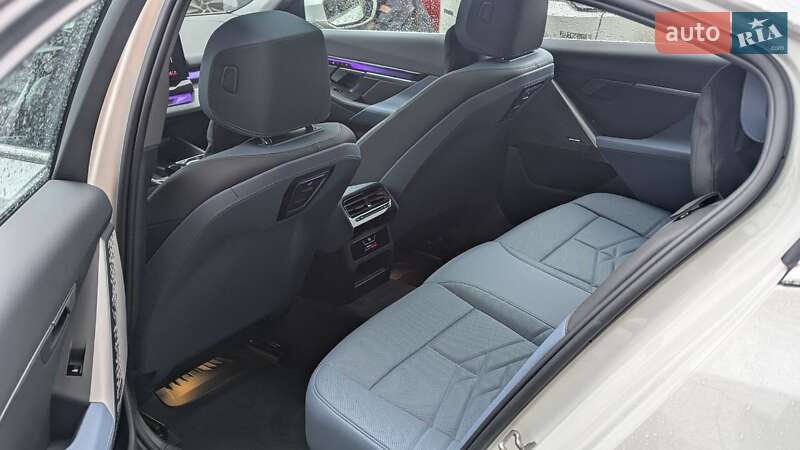 Седан BMW i5 2024 в Киеве фото 22 Седан BMW i5 2024 в Киеве