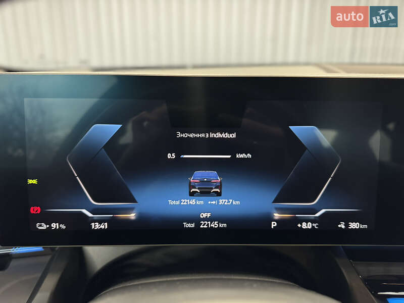 Седан BMW i5 2024 в Мукачево