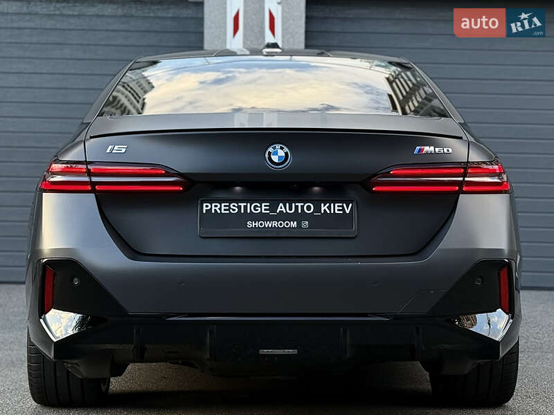 Седан BMW i5 2023 в Киеве