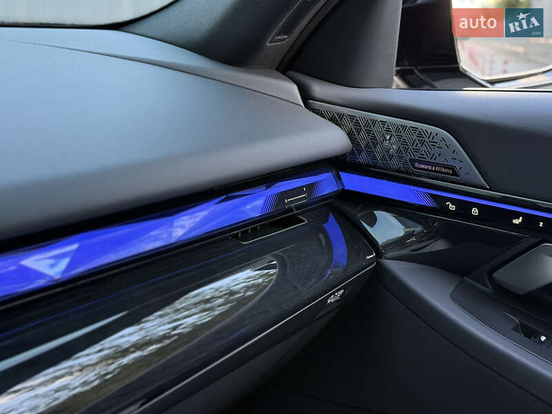 Седан BMW i5 2023 в Киеве