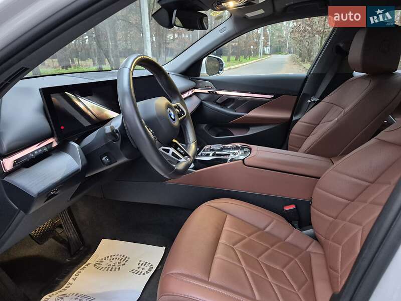 Седан BMW i5 2024 в Шевченково