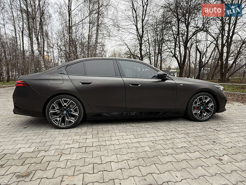 Седан BMW i5 2024 в Тернополі