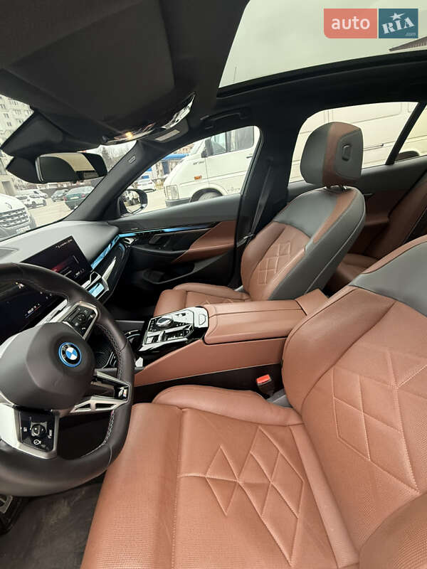 Седан BMW i5 2024 в Тернополі