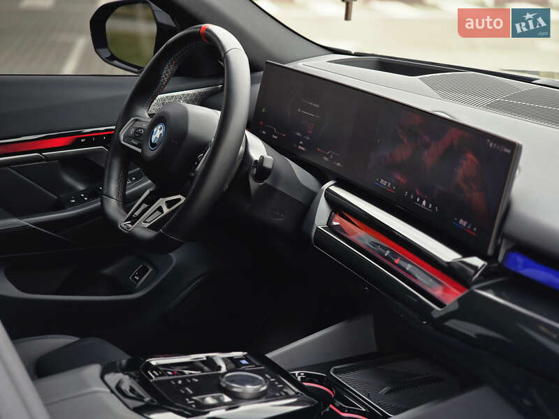 Седан BMW i5 2023 в Коломые