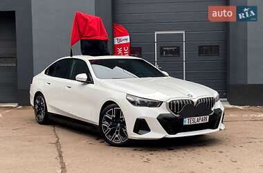 Седан BMW i5 2024 в Києві