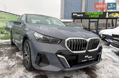 Седан BMW i5 2024 в Києві