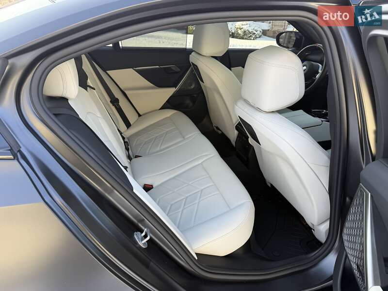 Седан BMW i5 2023 в Виннице фото 36 Седан BMW i5 2023 в Виннице