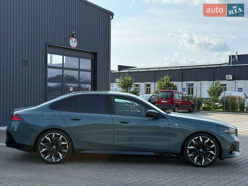 Седан BMW i5 2024 в Киеве