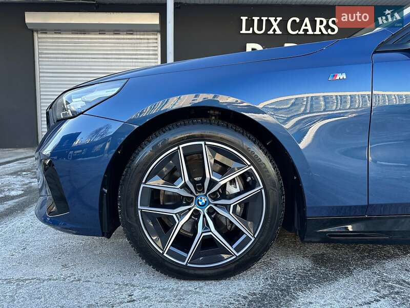Седан BMW i5 2024 в Києві