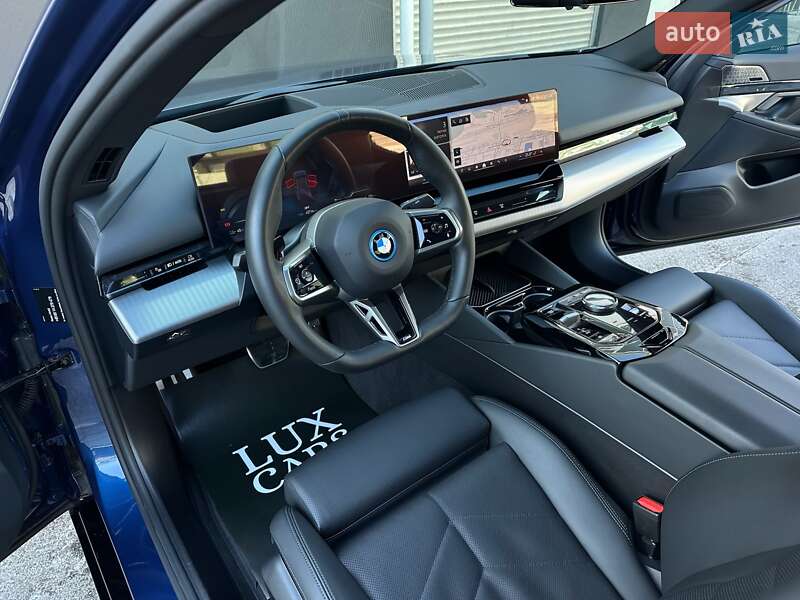 Седан BMW i5 2024 в Києві