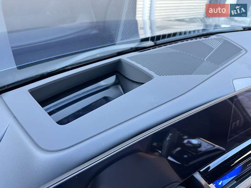 Седан BMW i5 2024 в Києві