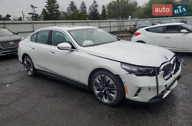 Седан BMW i5 2025 в Виноградове