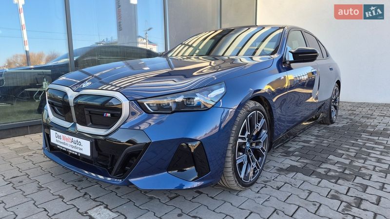 Седан BMW i5 2023 в Хмельницком