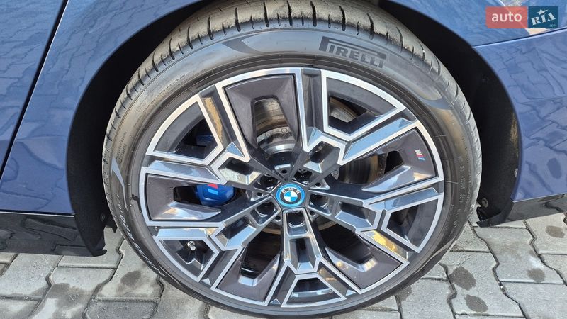 Седан BMW i5 2023 в Хмельницком