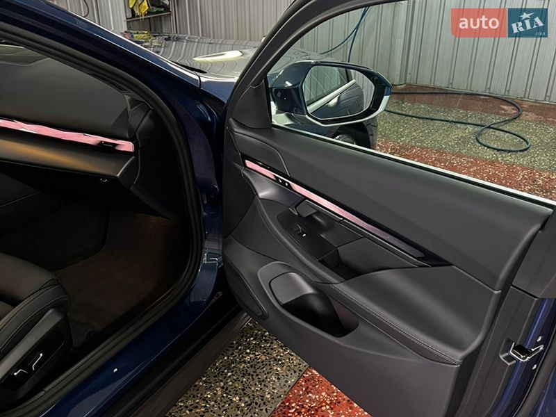 Седан BMW i5 2024 в Рівному