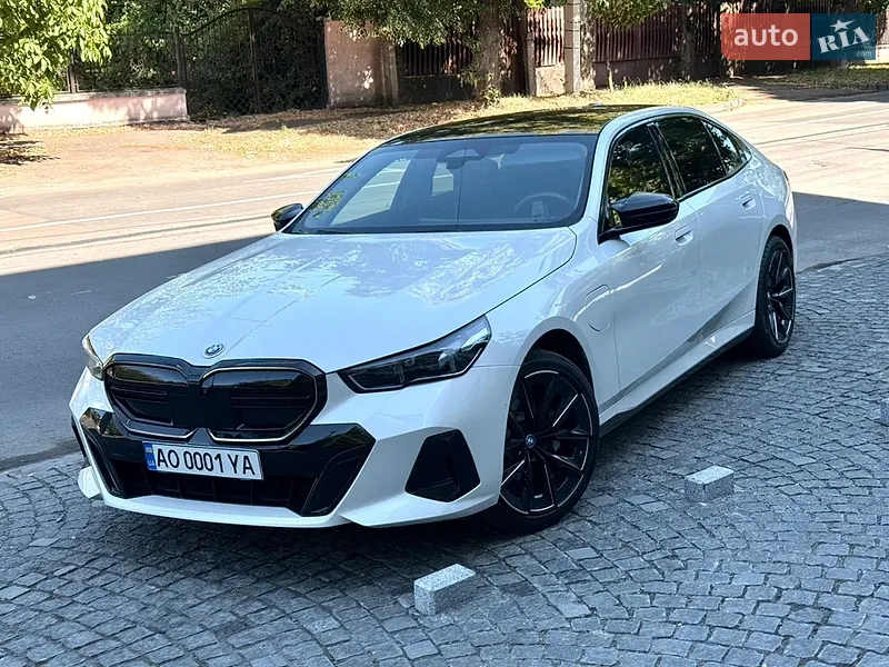 BMW i5 2024