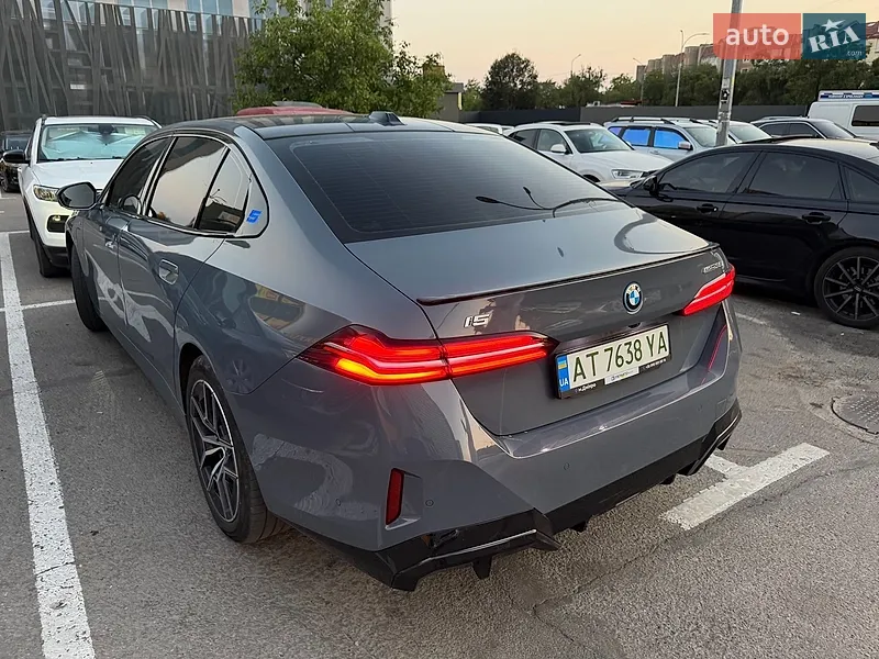 BMW i5 2024