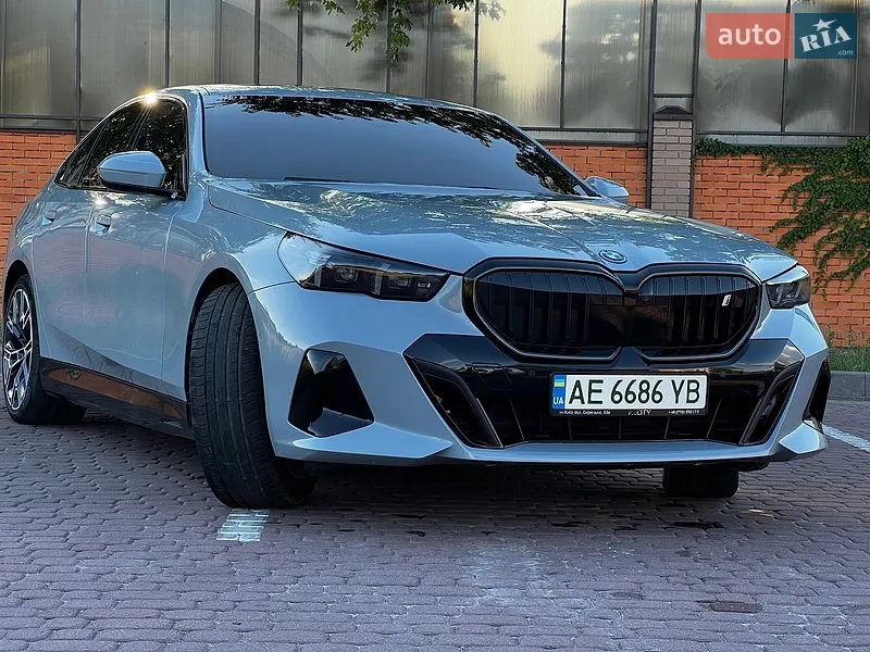 BMW i5 2023