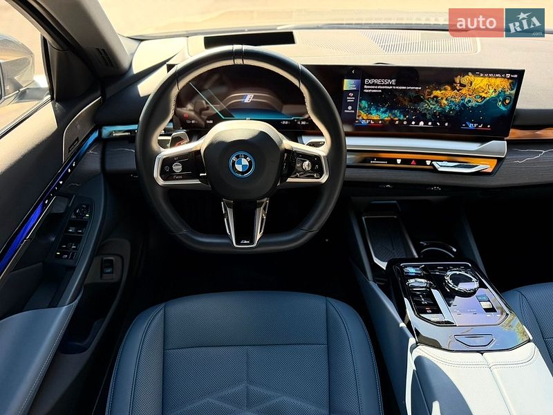 Седан BMW i5 2024 в Києві