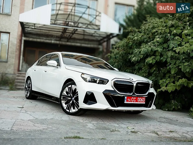 BMW i5 2024