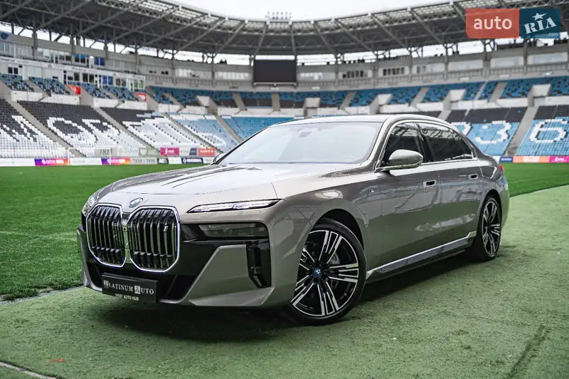 BMW i7 2023