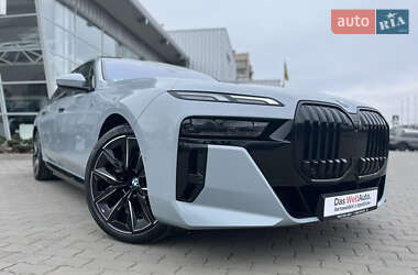 Седан BMW i7 2023 в Хмельницькому