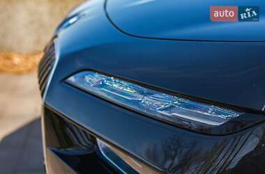 Седан BMW i7 2022 в 