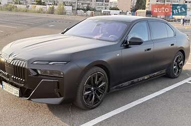 Седан BMW i7 2022 в Києві