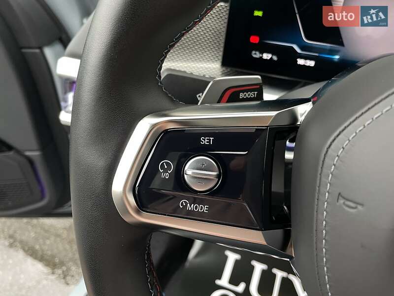 Седан BMW i7 2023 в Киеве