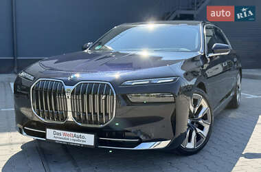 Седан BMW i7 2023 в Хмельницькому