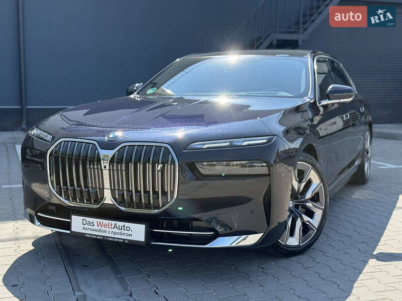 BMW i7 2023