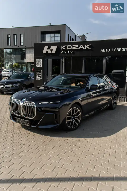 BMW i7 2023