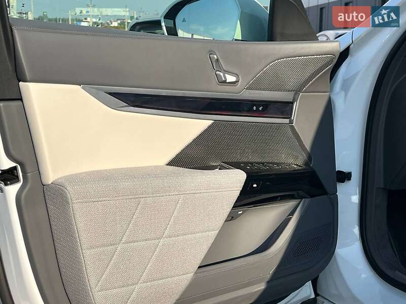 Седан BMW i7 2023 в Львове фото 7 Седан BMW i7 2023 в Львове