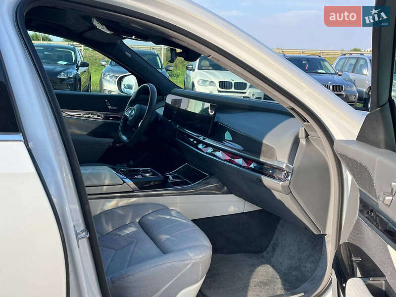 Седан BMW i7 2023 в Львове фото 27 Седан BMW i7 2023 в Львове