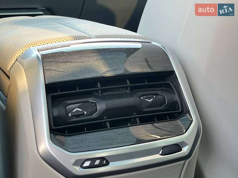 Седан BMW i7 2023 в Львове фото 41 Седан BMW i7 2023 в Львове
