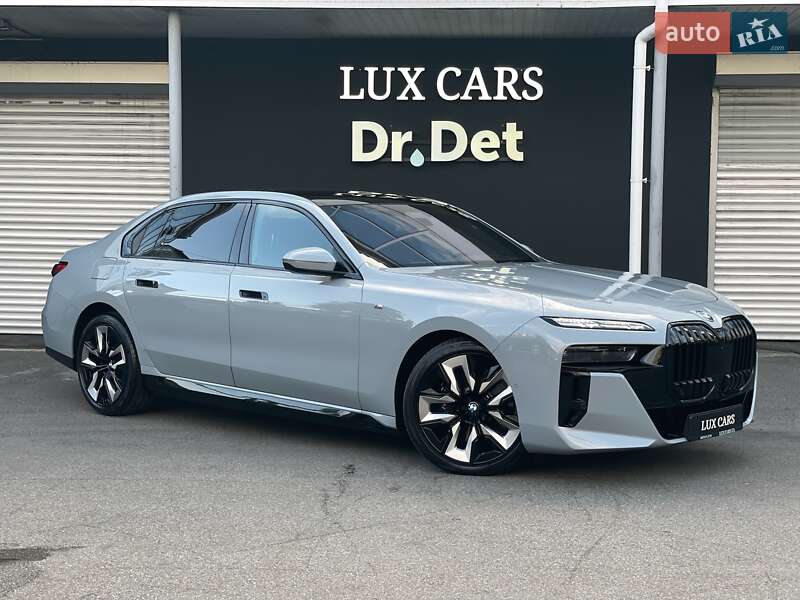 BMW i7 2023