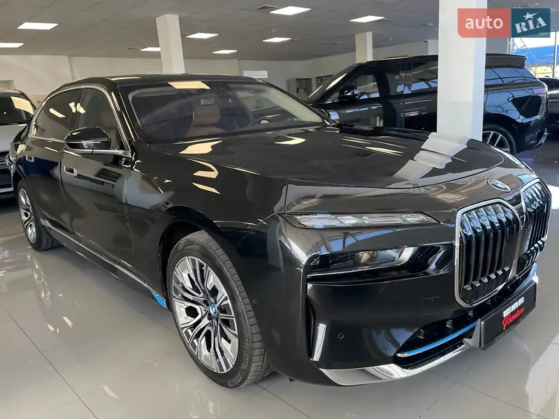 BMW i7 2023